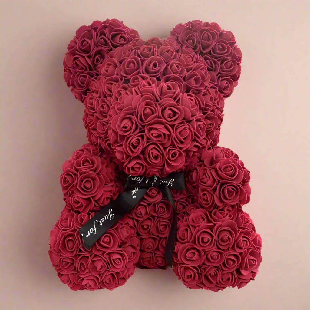 40cm red rose teddy bear with white heart inside clear display box
Handcrafted rose bear made from artificial foam roses
Romantic gift-ready rose bear in transparent packaging with red ribbon
Close-up of textured red and white foam roses on teddy bear
Elegant rose bear with heart-shaped center in deluxe gift box
Artificial rose teddy bear for Mother's Day, weddings, or anniversaries
Detailed shot of white heart roses on red floral teddy bear
Rose bear in clear gift box with red satin bow
Lux